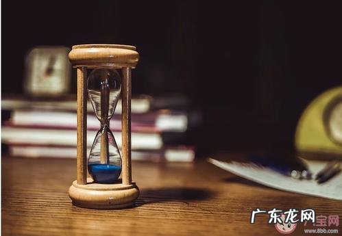 形容时间飞快的句子优美开头 【抖音文案】形容时间飞快的句子优美