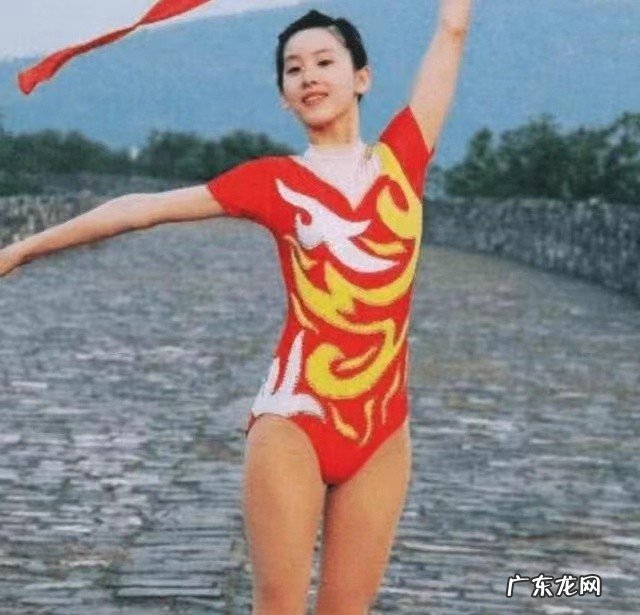 章泽天个人发展经历 章泽天和刘强东怎么走到一起的