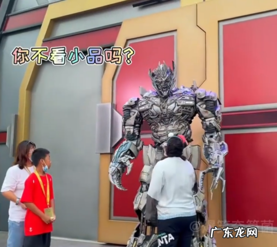 威震天话痨是真人还是机器?环球影城威震天谁扮演的?