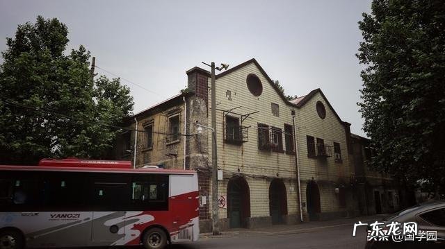 你支持课本中删除朱自清的《背影》吗