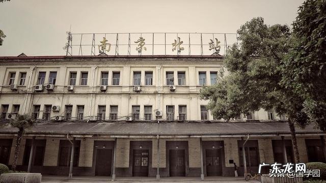 你支持课本中删除朱自清的《背影》吗