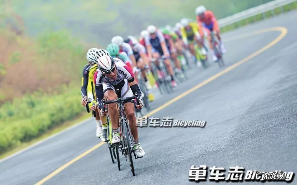 骑自行车下坡时怎么控制车速?有什么方法?