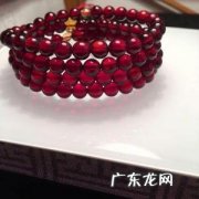 女人戴血珀哪只手 女人戴血珀的禁忌