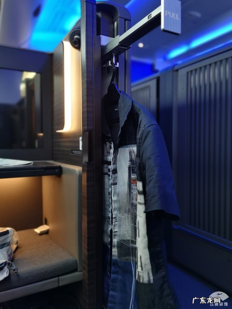 飞机头等舱和商务舱的区别 飞机头等舱一般多少钱