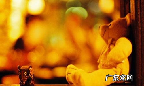 形容晚上独自一人走在路上的句子 【抖音文案】形容独自一人唯美句子