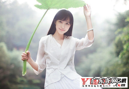 现代赞美女人的佳句 【抖音文案】赞美女人的佳句