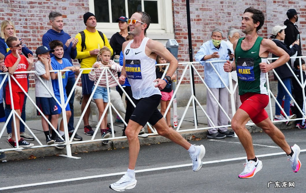 专业跑步鞋品牌排行榜 专业跑鞋哪个牌子穿着舒服质量好