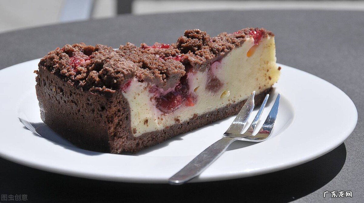 蛋糕店一年能挣多少钱 开蛋糕店赚钱吗