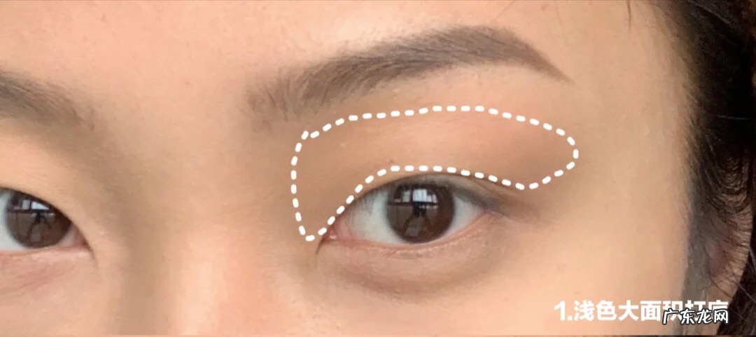 小眼睛化妆必学技巧 眼睛小如何化妆来弥补这一缺陷