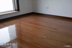 木地板保养用精油好还是地板蜡好？有什么区别？