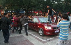 打砸日货是爱国行为吗？是好是坏？