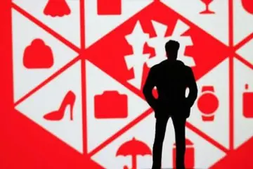 拼多多物流一直停在一个地方怎么办？物流停滞如何处理解决？