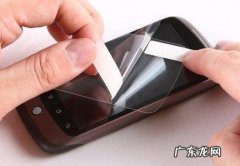 手机贴膜教学视频 如何给手机贴膜