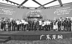 阿里巴巴在哪里上市的？市值多少？