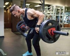 杠铃划船后斜方肌酸痛、背阔肌没有感觉，这是什么原因？