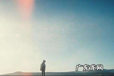 适合发朋友圈的句子孤独 【抖音文案】发朋友圈孤独的句子说说心情