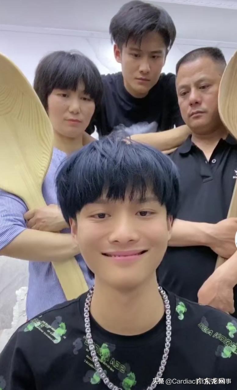 疯狂小杨哥哪里的人?小杨哥每年挣多少钱?