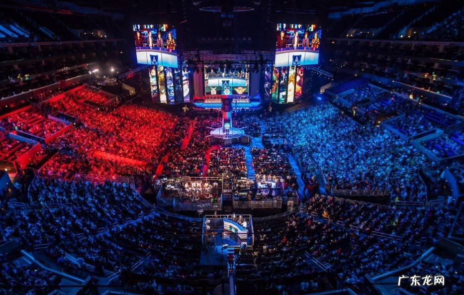 围棋世界冠军和机器人对战 围棋人机大战人类赢过吗