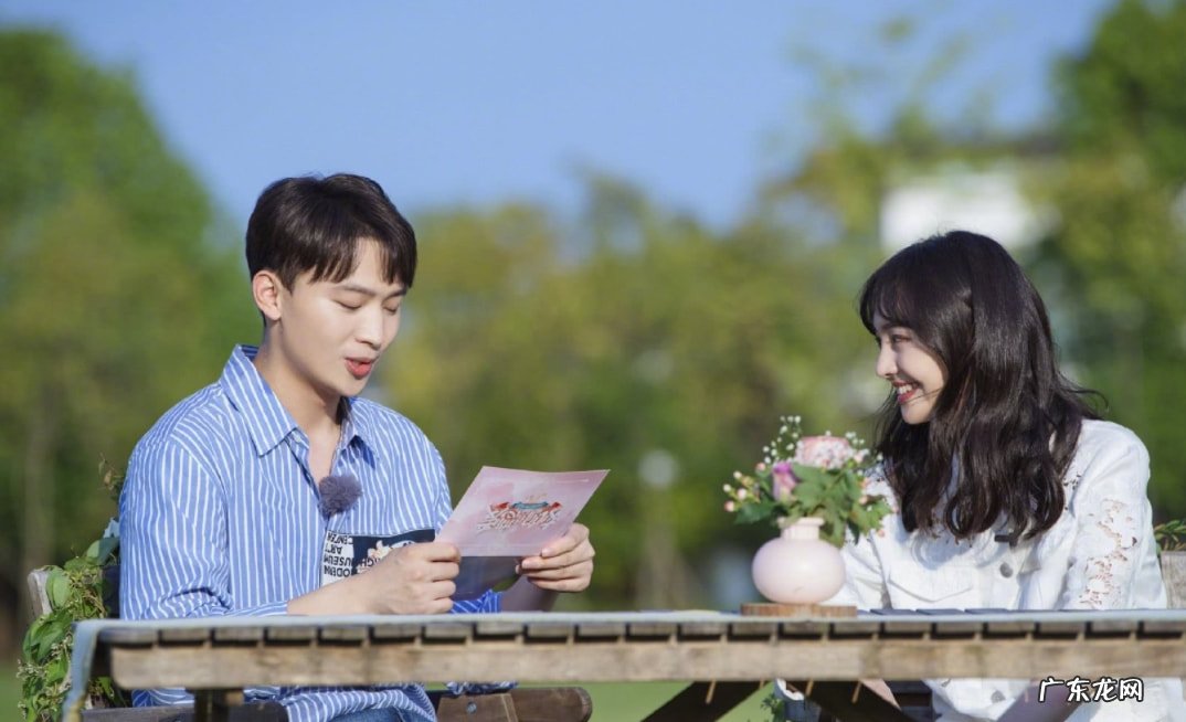 张恒和郑爽什么关系 张恒帮郑爽偷逃税被罚三千多万