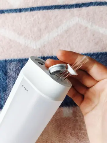 水牙线的正确使用方法 水牙线怎么使用