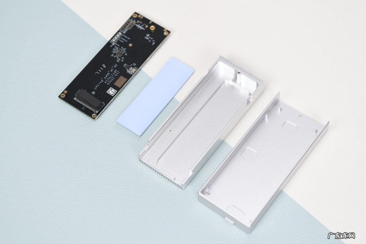 雷电接口和type c 一样吗？二者的区别在哪？