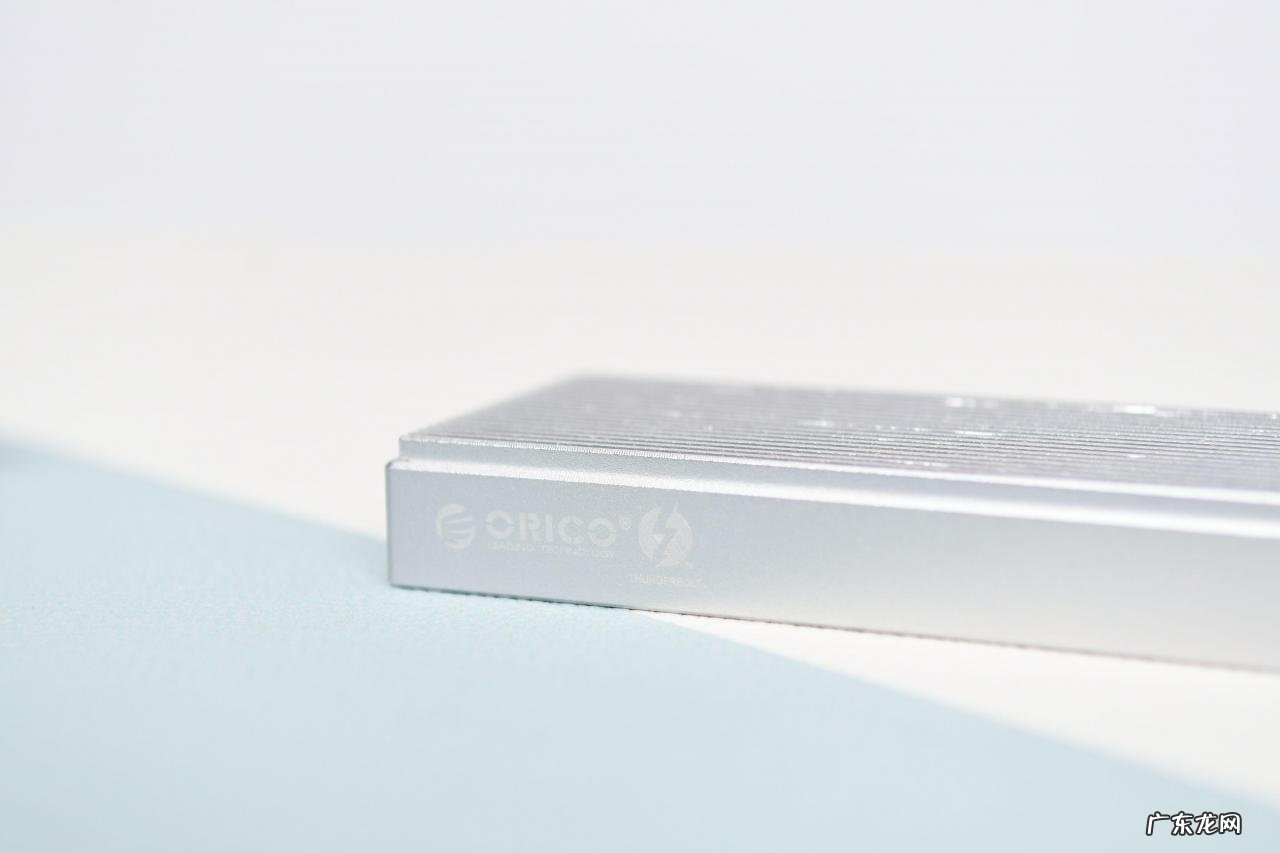 雷电接口和type c 一样吗？二者的区别在哪？