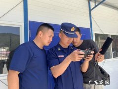 15头野象进入昆明视频 15头野象进入昆明