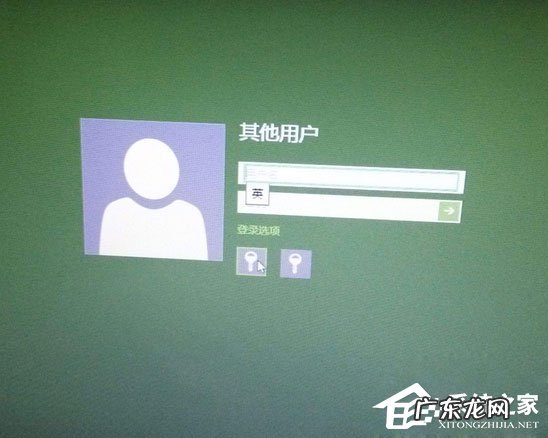显示器颜色偏灰不鲜明 Win8显示器颜色不正常怎么办