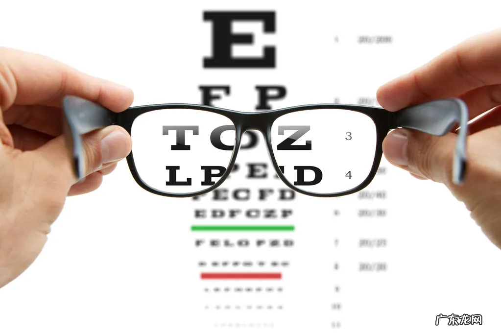 眼睛模糊是什么原因造成的 眼模糊不清怎么回事儿