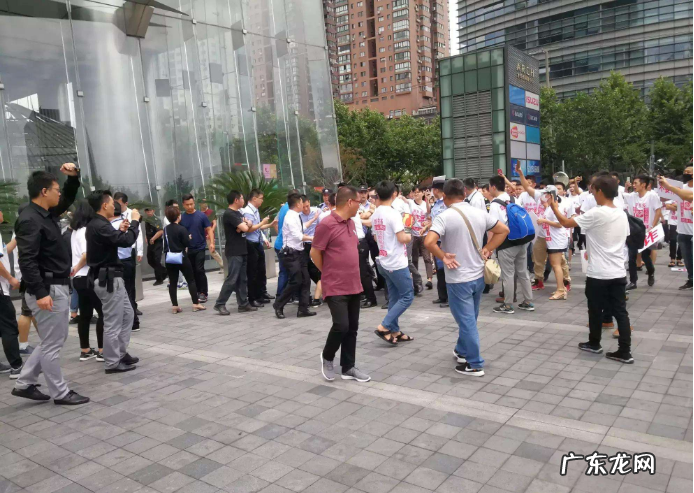 拼多多商家怎么维权？大量商家上门维权