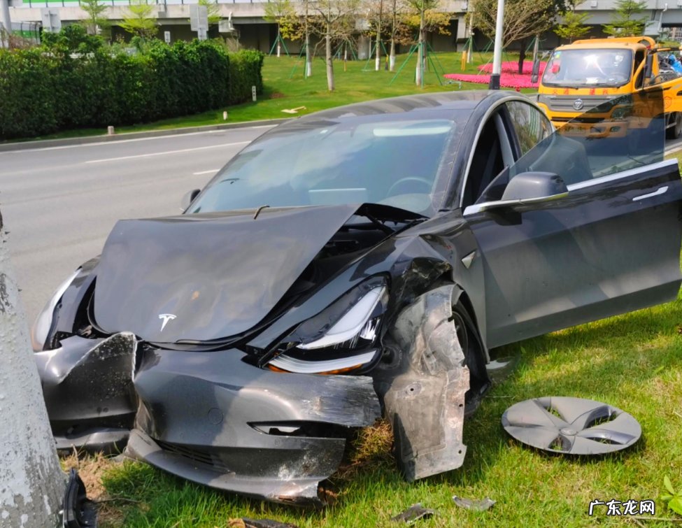 特斯拉失控真相 特斯拉刹车失灵是真的吗