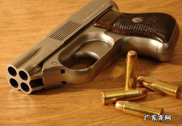 拍摄到肯尼迪遇刺事件神秘女子是谁 肯尼迪为什么被刺杀