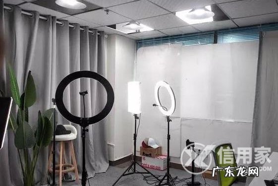 直播间怎么装饰 小型直播间装修