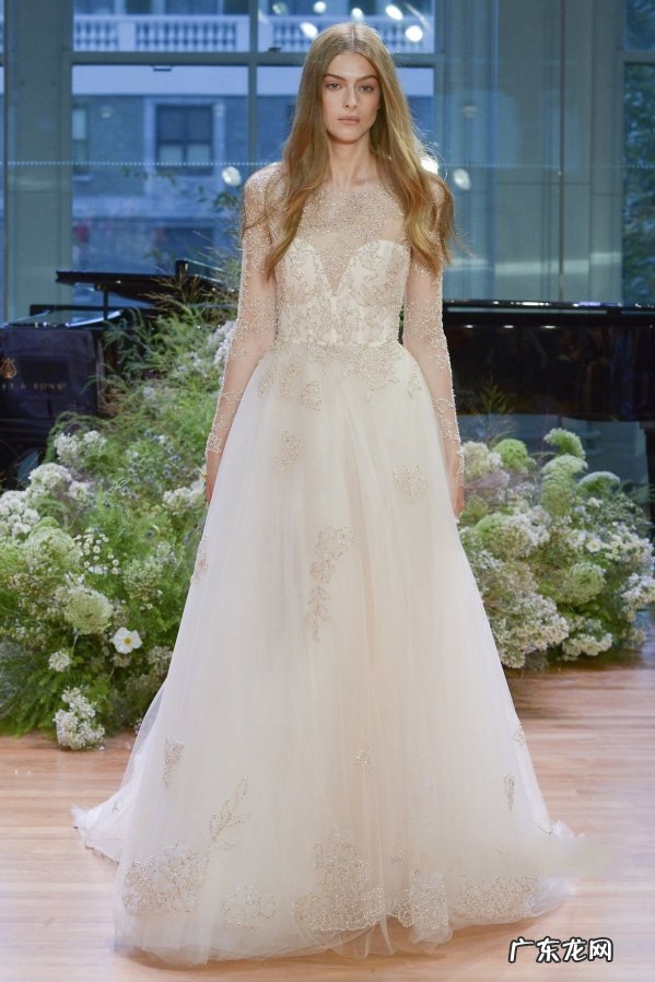 适合小个子的三种婚纱款式 个子矮穿什么婚纱好看