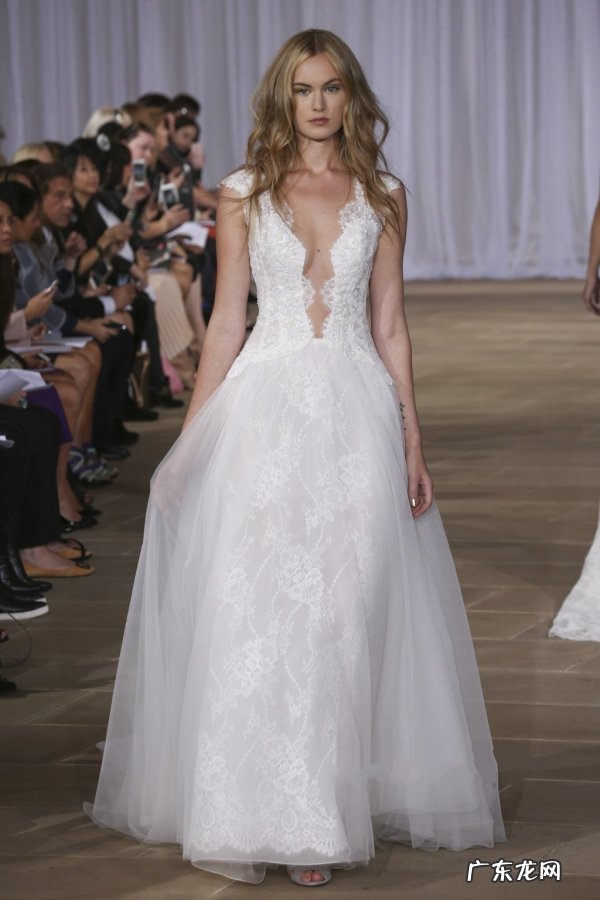 适合小个子的三种婚纱款式 个子矮穿什么婚纱好看