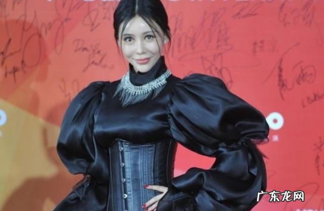 盘点娱乐圈10位被整容毁掉的女星 娱乐圈整容的女明星有哪些