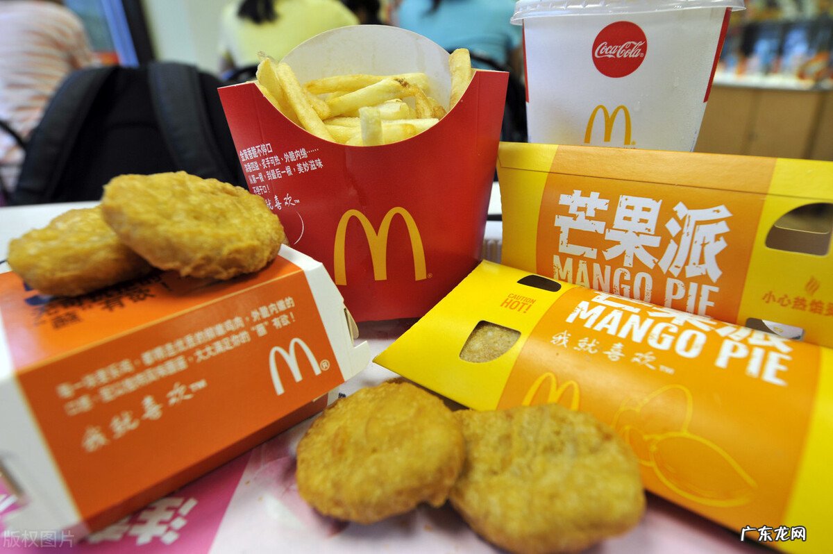 麦当劳将无人领取冰淇淋倒回机器,员工行为还是公司默许?