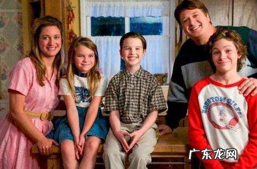 美剧喜剧排行榜前十名有哪些？这些喜剧让你笑到停不下来！