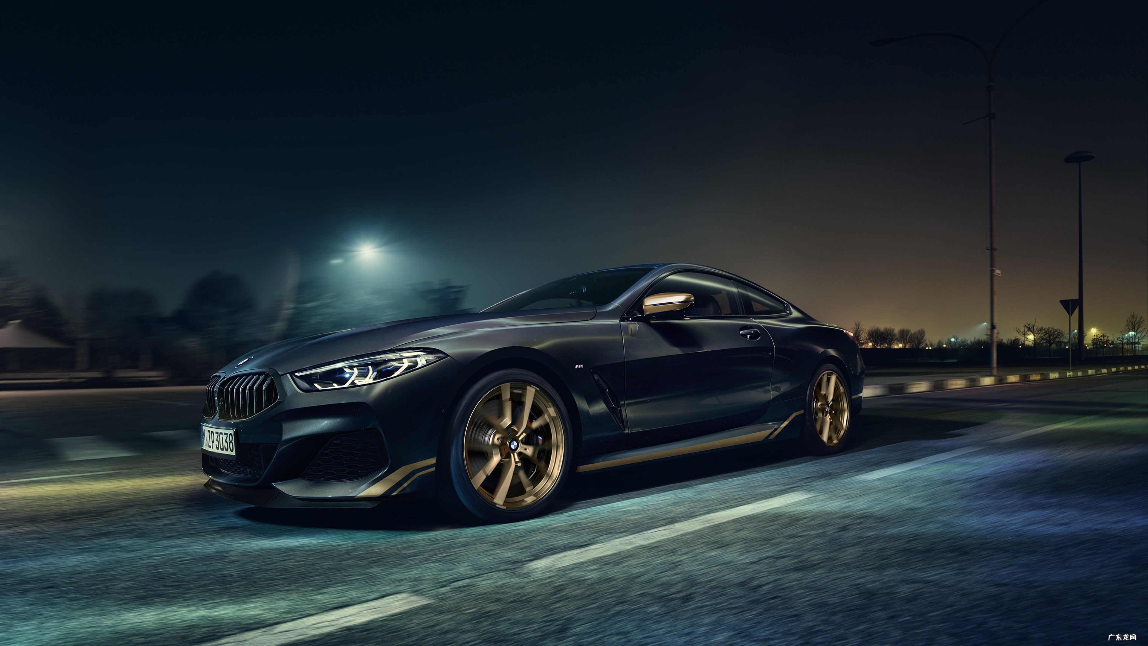 13岁男孩正常身高体重是多少