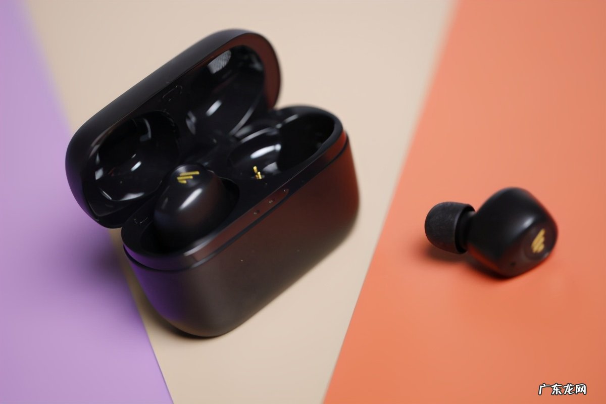 四款高性价比蓝牙耳机点评 蓝牙耳机推荐100以内