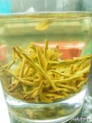 为什么现在的白领宁愿喝20元1杯的奶茶，也不愿喝健康的茶叶？