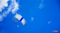 跳伞多少钱一次？跳伞有哪些注意事项？