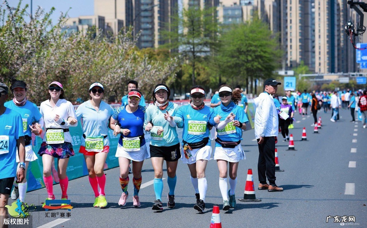 运动穿紧身衣有什么用?运动紧身裤的优点分析