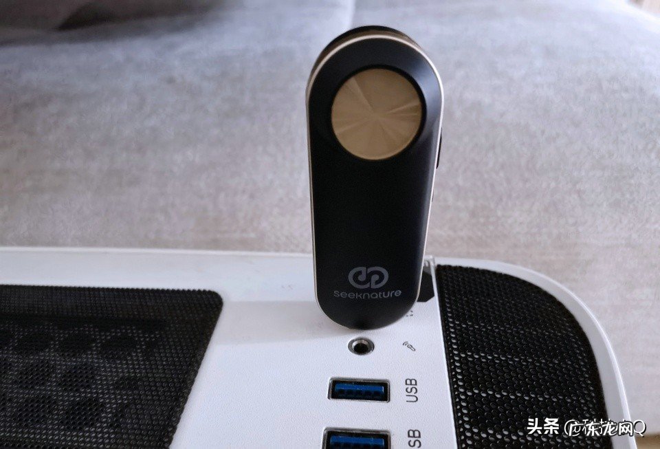 新人直播必入耳机推荐 手机直播买什么耳机好