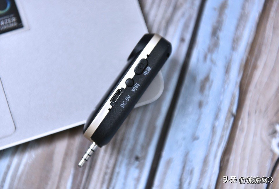 新人直播必入耳机推荐 手机直播买什么耳机好