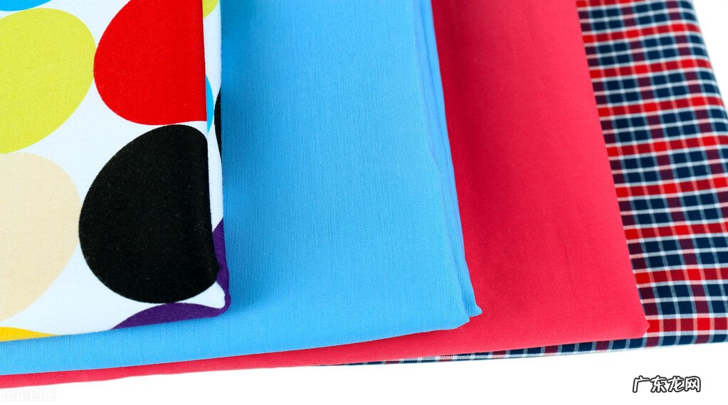 聚酯纤维是啥面料?聚酯纤维和棉哪个好?