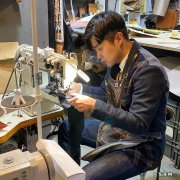 新手如何进入手工皮具这个行业 手工皮具工作室挣钱吗