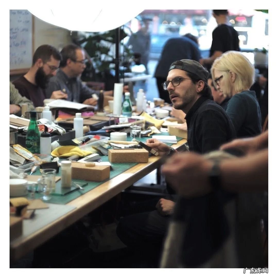 新手如何进入手工皮具这个行业 手工皮具工作室挣钱吗