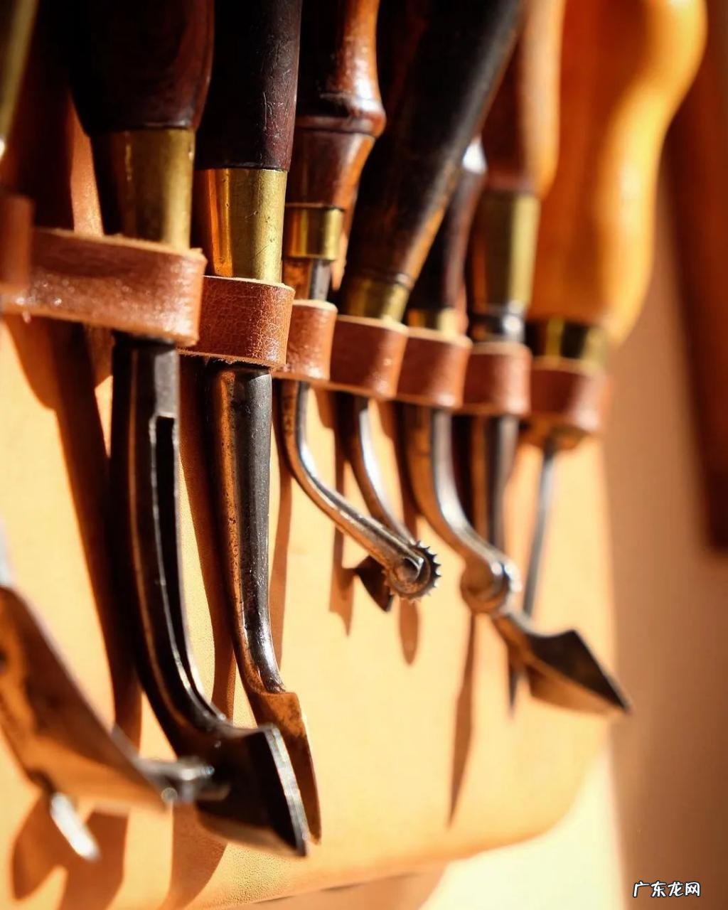 新手如何进入手工皮具这个行业 手工皮具工作室挣钱吗