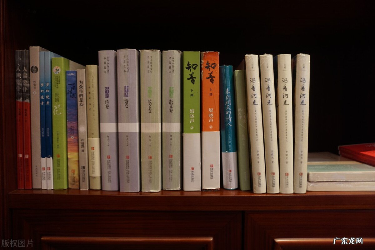 想出版书籍该怎么做？出书都需要哪些流程？